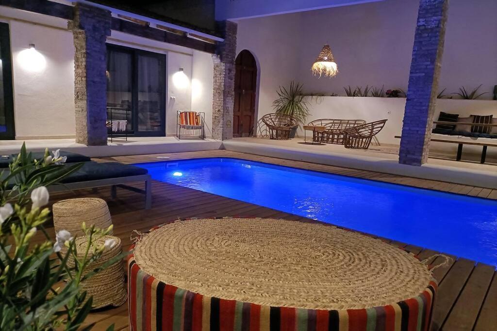 Maison Avec Piscine A Valence Extérieur photo